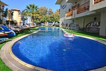 Hotel Kalyves Beach