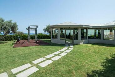 هتل King Minos Retreat Resort & Spa