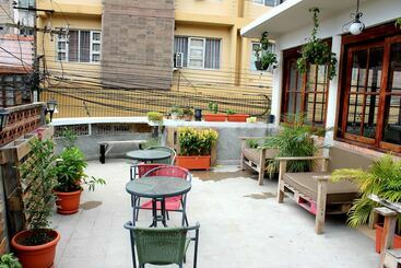 هتل La Ronda Downtown Hostel