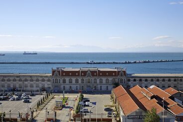 هتل Mediterranean Palace