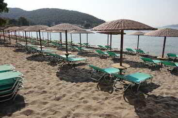 هتل New Aegli Resort