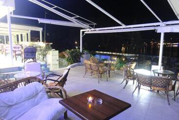 هتل New Aegli Resort