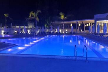 酒店 Oceanis Park