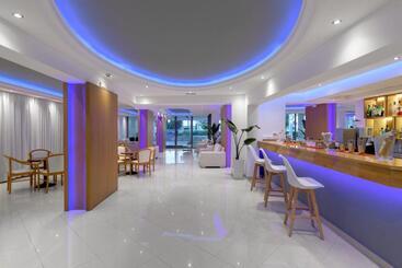 酒店 Oceanis Park