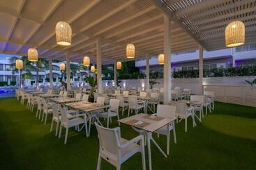 酒店 Oceanis Park