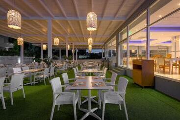 酒店 Oceanis Park