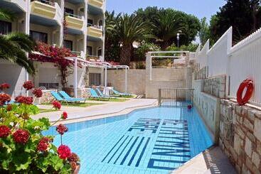 هتل Rethymno Mare & Water Park