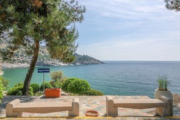 هتل Tosca Beach