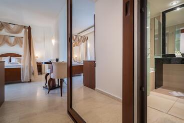 هتل Zante Park Resort & Spa, Bw Premier Collection