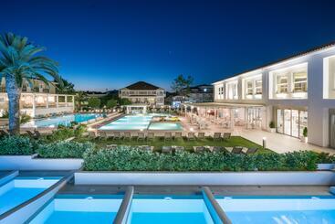 هتل Zante Park Resort & Spa, Bw Premier Collection