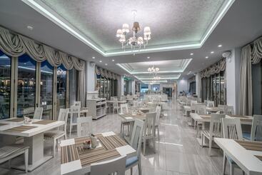 هتل Zante Park Resort & Spa, Bw Premier Collection