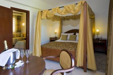 هتل Zante Park Resort & Spa, Bw Premier Collection