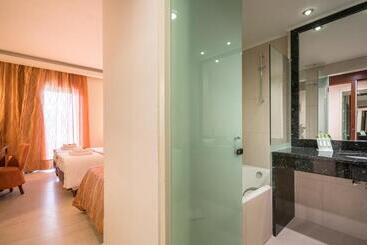 هتل Zante Park Resort & Spa, Bw Premier Collection