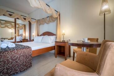 هتل Zante Park Resort & Spa, Bw Premier Collection