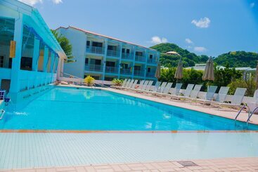 استراحتگاه Allamanda Beach