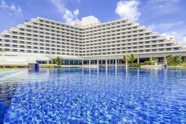 Rihga Royal Laguna Guam Resort