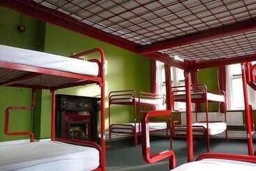 Kinlay House Hostel