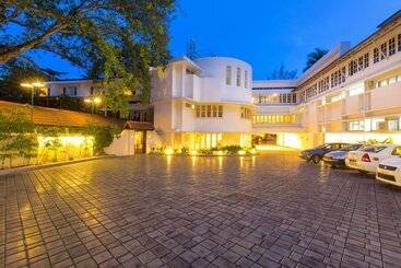 Casino Hotel   Cgh Earth, Cochin
