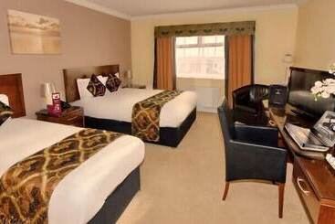 هتل Eviston House