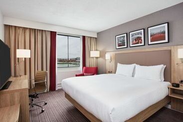 هتل Hilton Garden Inn Dublin City Centre