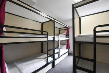 هتل Kinlay Hostel Eyre Square