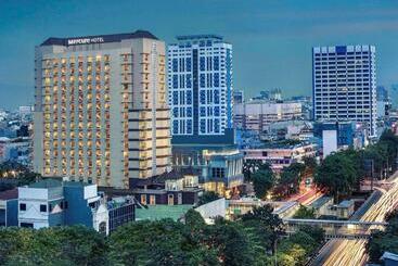 هتل Mercure Jakarta Kota