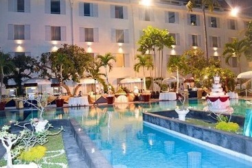 酒店 New Saphir Yogyakarta