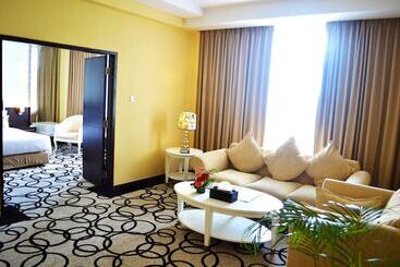 酒店 New Saphir Yogyakarta