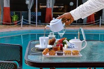 هتل Quality Inn Regency, Nashik