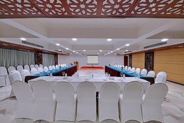 هتل Quality Inn Regency, Nashik