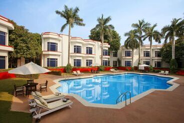 هتل Ramada Khajuraho