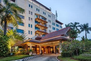 هتل Sahid Jaya Lippo Cikarang