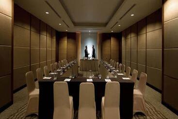 酒店 Santika Premiere Slipi Jakarta