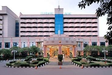 Sunlake Waterfront Resort & Convention - Jakarta