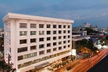 هتل The Avenue Regent
