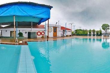 The Orchid Hotel Mumbai Vile Parle