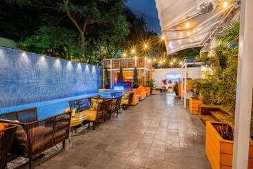 Hotel The Park Bangalore