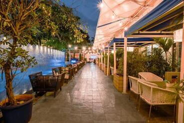 Hotel The Park Bangalore