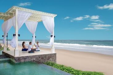 هتل The Seminyak Beach Resort & Spa