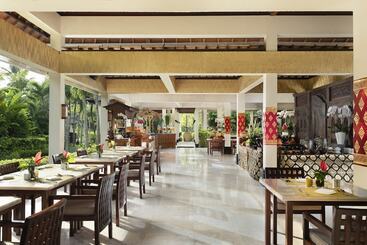 هتل The Seminyak Beach Resort & Spa
