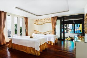 هتل The Seminyak Beach Resort & Spa