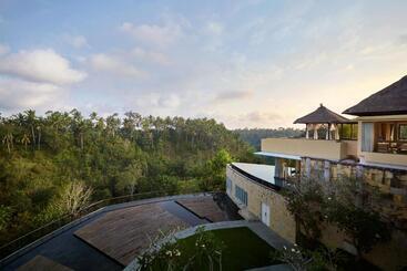 Resort Kamandalu Ubud