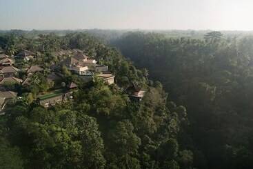 Resort Kamandalu Ubud