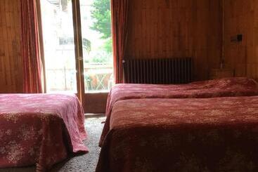 هتل Hôtel La Bergerie