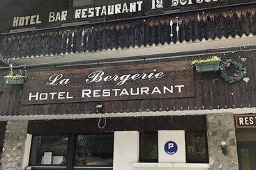 هتل Hôtel La Bergerie