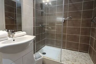 هتل Hôtel Saint Jean