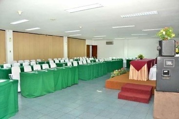 هتل Bahari Inn Tegal