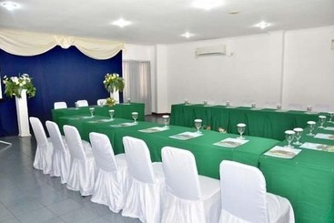 هتل Bahari Inn Tegal