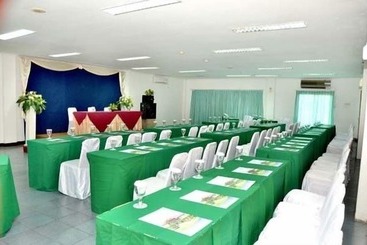 هتل Bahari Inn Tegal