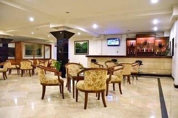 هتل Bahari Inn Tegal